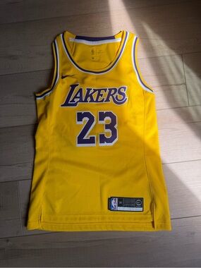 Nike Unisex Small Los Angeles LeBron James Jersey